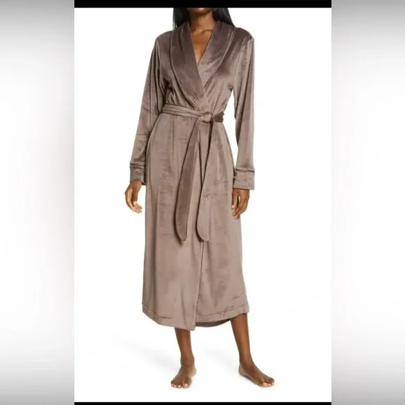 COPY - SKIMS Women's Robe - Picture 1 of 4